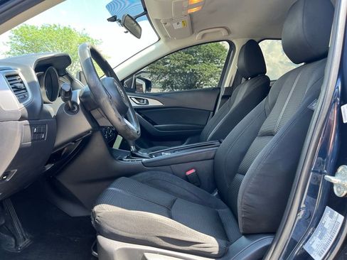 Used 2017 MAZDA MAZDA3 Sport w/ Preferred Equipment Package FWD image 13