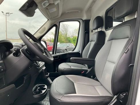 Used 2025 RAM ProMaster 3500 w/ Convenience Group FWD image 2