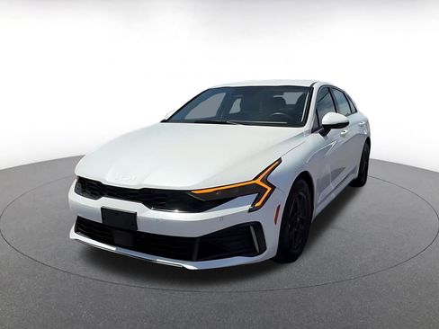 Used 2025 Kia K5 LXS FWD image 7