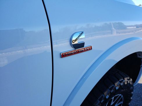 Used 2025 RAM 2500 Limited image 9