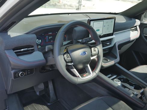 Certified 2025 Ford Explorer ST AWD/4WD image 4