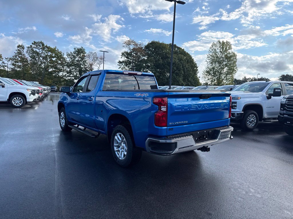 Used 2023 Chevrolet Silverado 1500 LT AWD/4WD image 7