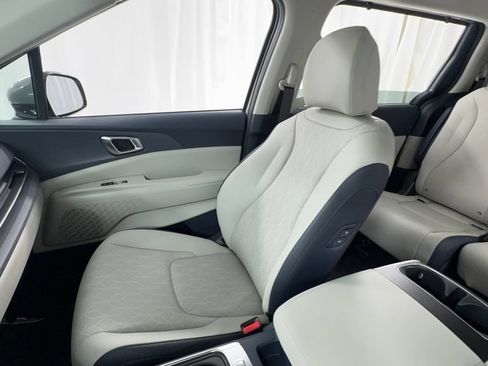 New 2026 Kia Carnival EX FWD image 13