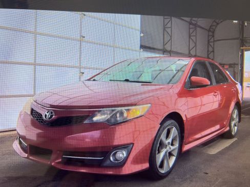 Used 2012 Toyota Camry SE image 11