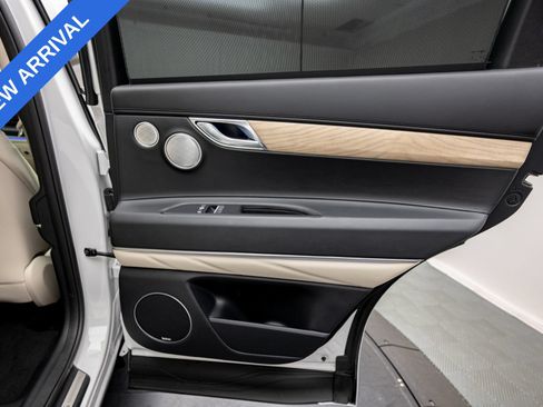 Used 2024 Genesis GV80 3.5T w/ Prestige Package AWD/4WD image 29