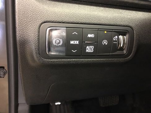 Used 2025 GMC Terrain Elevation image 32