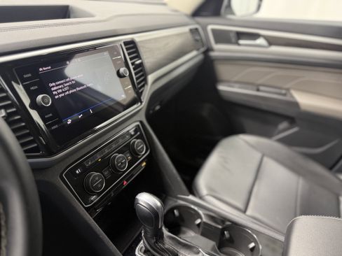 Used 2023 Volkswagen Atlas SE image 24