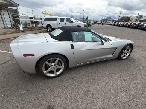 Used 2005 Chevrolet Corvette Convertible w/ Preferred Equipment Group RWD image 3