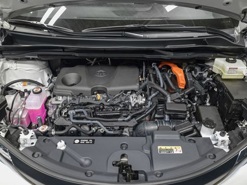 Used 2026 Toyota Sienna XLE image 11