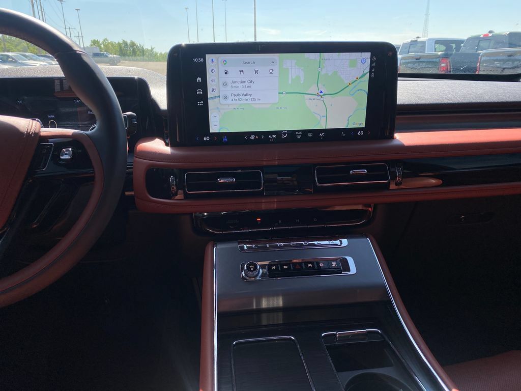Used 2025 Lincoln Aviator Reserve w/ Equipment Group 201A AWD/4WD image 26