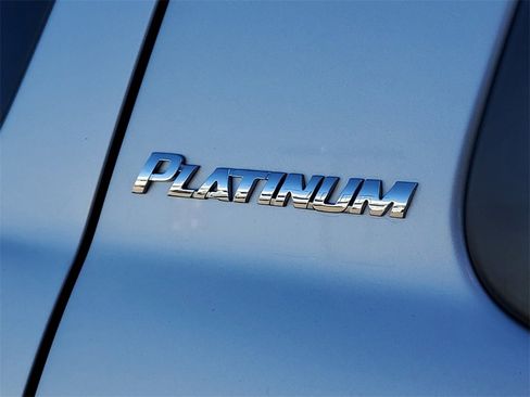 Used 2020 Toyota Sequoia Platinum image 6