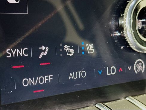 Certified 2025 GMC Yukon Denali AWD/4WD image 19