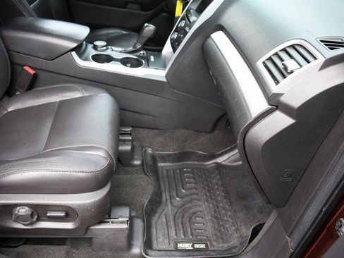 Used 2015 Ford Explorer XLT w/ Equipment Group 202B image 25