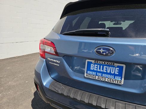Used 2018 Subaru Outback 3.6R Limited w/ 50th Anniversary Edition AWD/4WD image 16