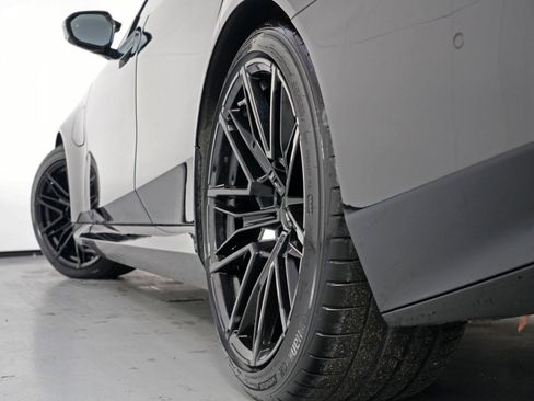 Used 2025 BMW M5 w/ Carbon Package image 68