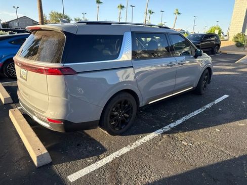 Used 2022 Kia Carnival SX FWD image 4