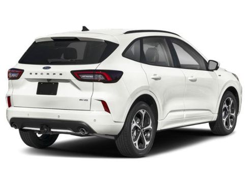 Used 2023 Ford Escape ST-Line Select AWD/4WD image 2