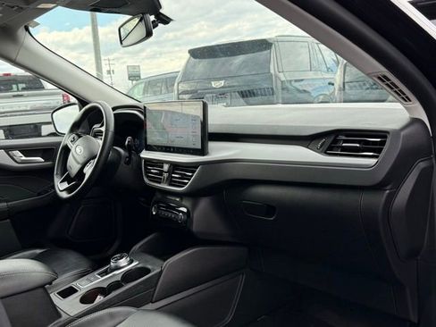Certified 2024 Ford Escape Platinum AWD/4WD image 20