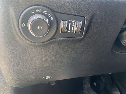 Used 2025 Jeep Compass Limited AWD/4WD image 35