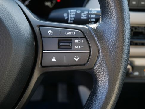 Used 2024 Honda HR-V LX image 28