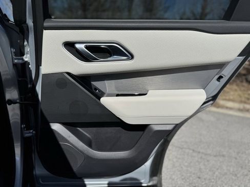 Certified 2023 Land Rover Range Rover Velar R-Dynamic S image 17