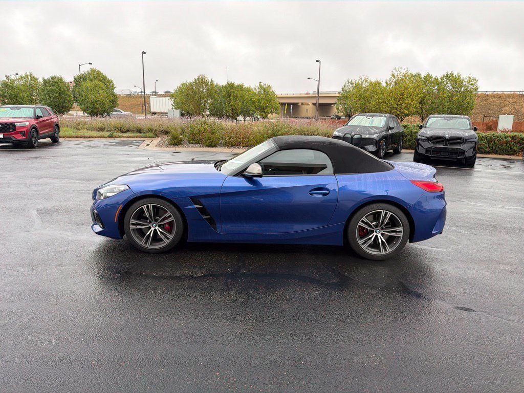 Used 2024 BMW Z4 M40i w/ Premium Package RWD image 2