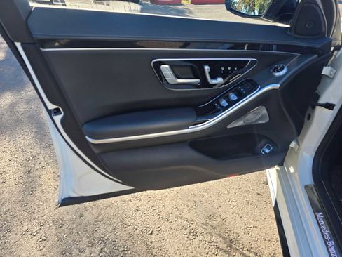 Certified 2022 Mercedes-Benz S 500 4MATIC image 23