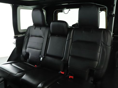 Used 2021 Jeep Wrangler Unlimited Sahara image 5