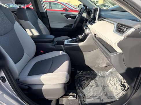 Used 2023 Toyota RAV4 XLE image 19