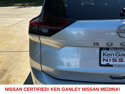 Certified 2024 Nissan Rogue SV w/ SV Premium Package AWD/4WD image 15