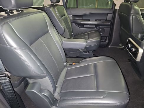 Used 2024 Ford Expedition Max XLT image 27