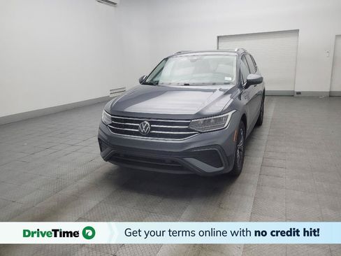 Used 2022 Volkswagen Tiguan SE FWD image 1