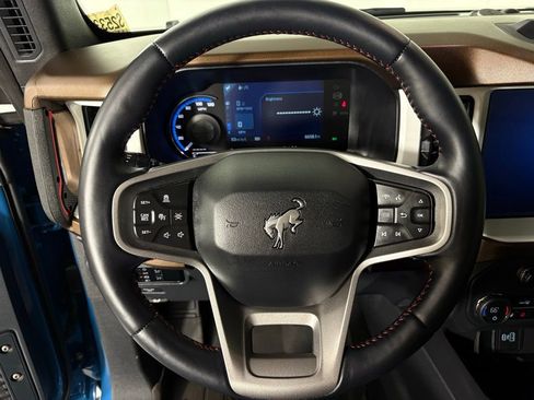Used 2024 Ford Bronco Heritage Edition AWD/4WD image 18