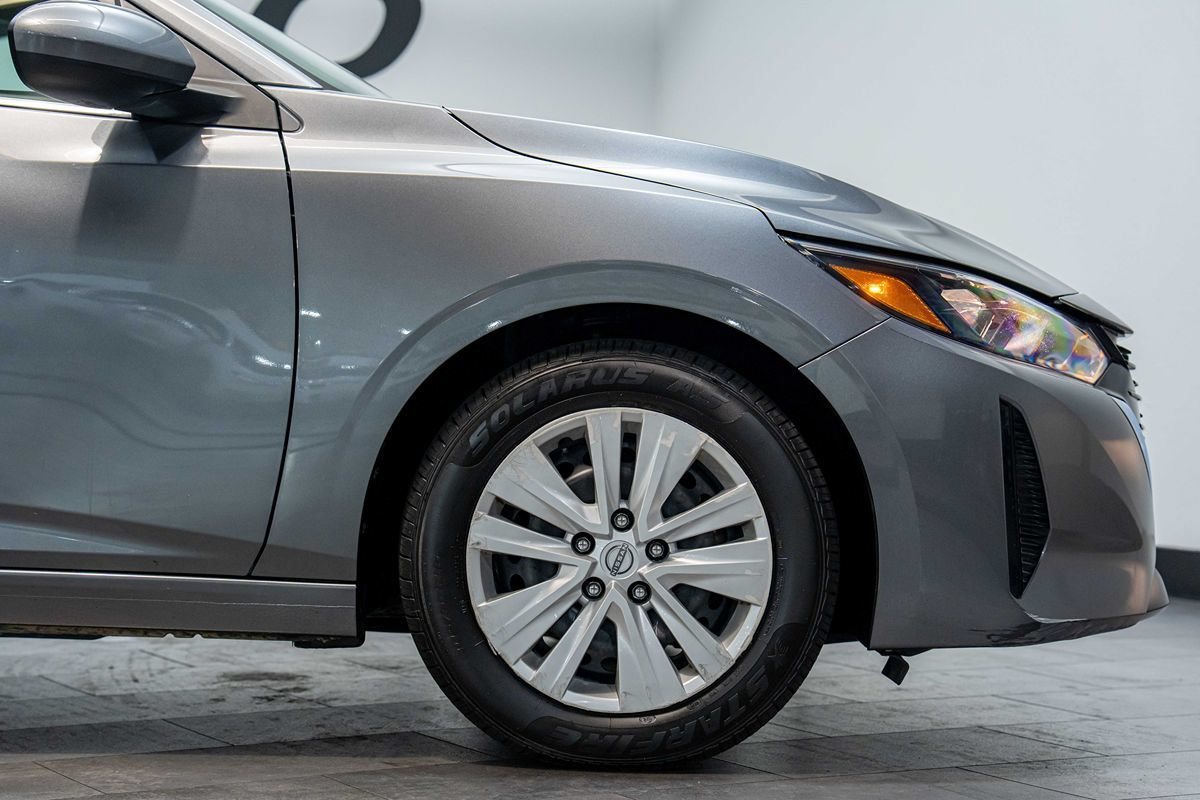 Used 2024 Nissan Sentra S FWD image 9