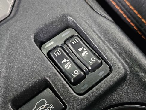 Used 2018 Subaru Crosstrek 2.0i Premium AWD/4WD image 29