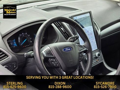 Used 2022 Ford Edge Titanium w/ Equipment Group 301A image 16