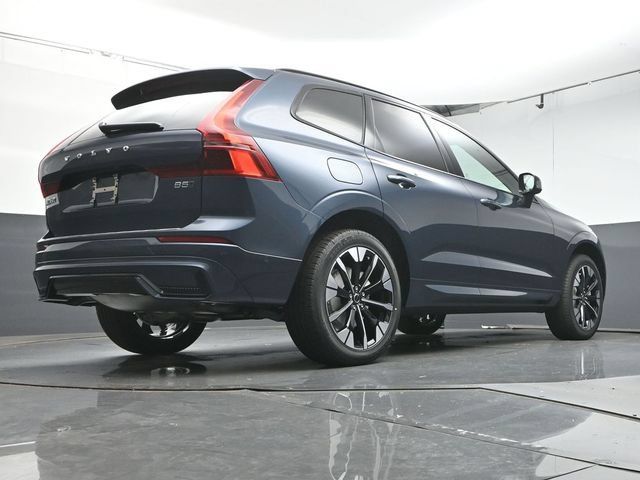 New 2027 Volvo XC60 B5 Plus AWD/4WD image 37
