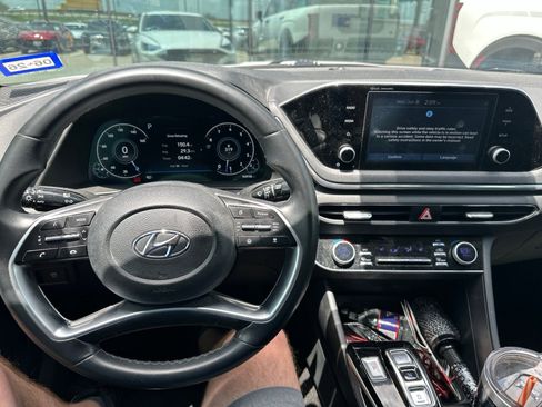 Used 2020 Hyundai Sonata SEL w/ Convenience Package FWD image 12