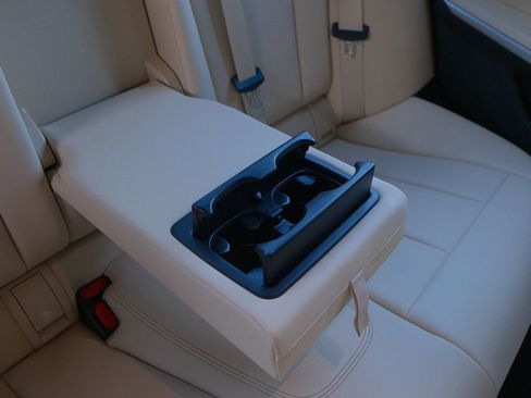 Used 2019 BMW 330i Sedan w/ Driving Assistance Package image 36