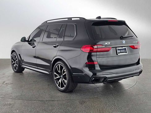 Used 2022 BMW X7 xDrive40i w/ M Sport Package AWD/4WD image 3