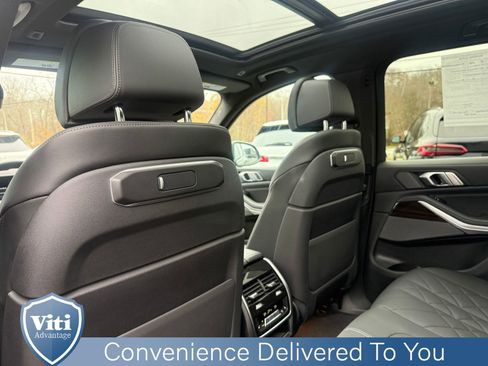 Used 2024 BMW X5 xDrive40i w/ Premium Package image 21