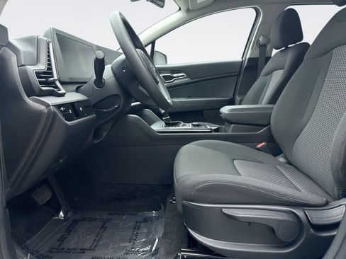 Used 2025 Kia Sportage LX AWD/4WD image 11