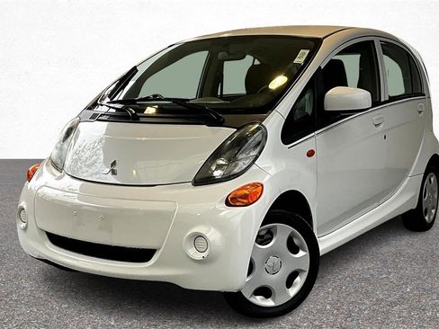 Used 2012 Mitsubishi i ES image 4