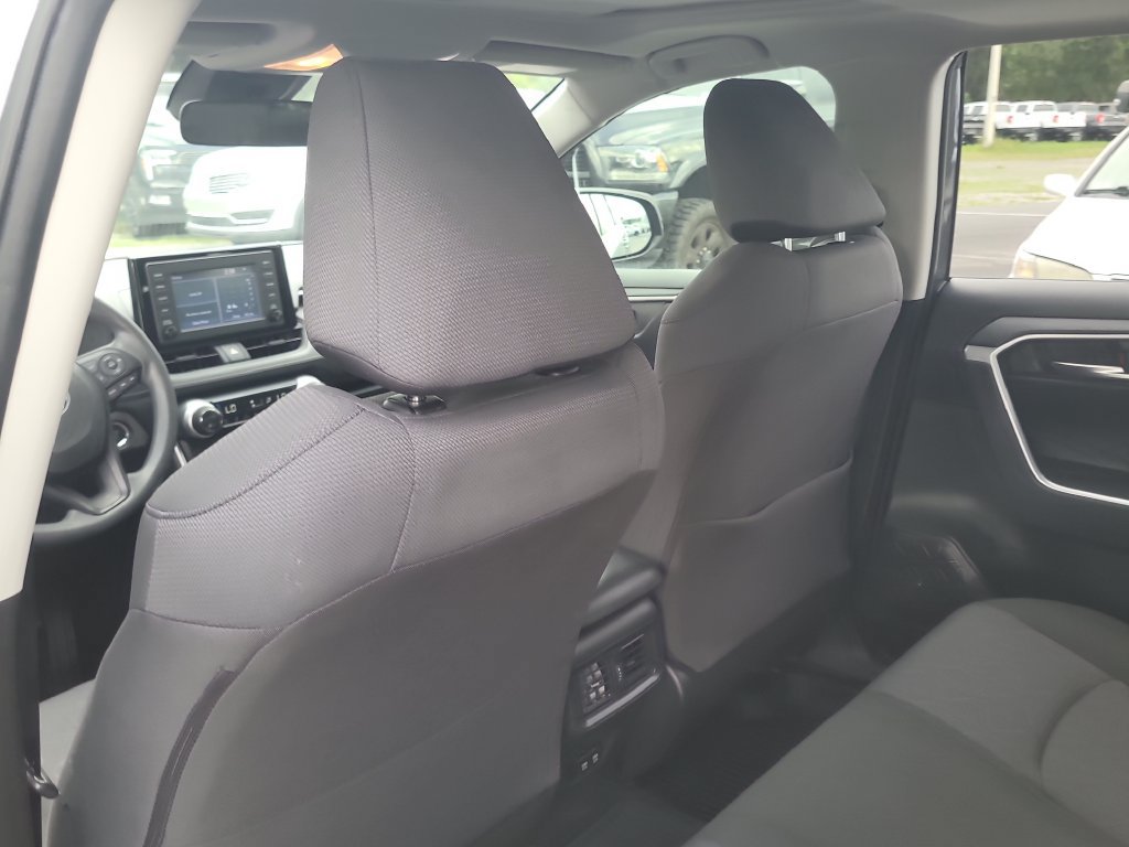 Used 2019 Toyota RAV4 XLE FWD image 10