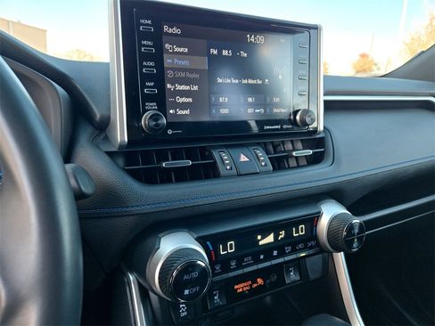 Used 2019 Toyota RAV4 XSE image 17