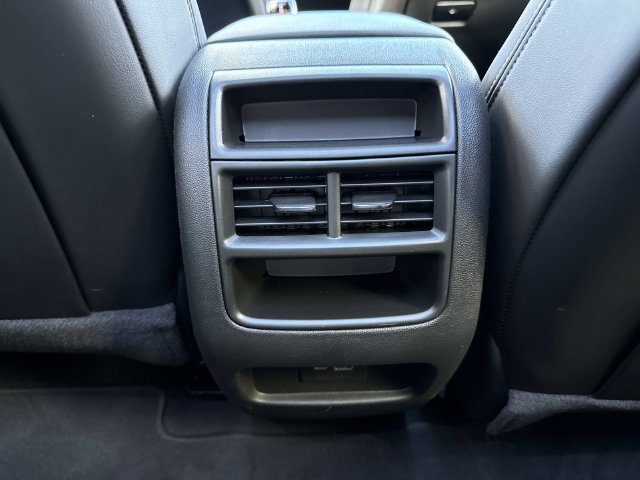 Certified 2024 Cadillac XT5 Premium Luxury w/ LPO, Floor Liner Package AWD/4WD image 32