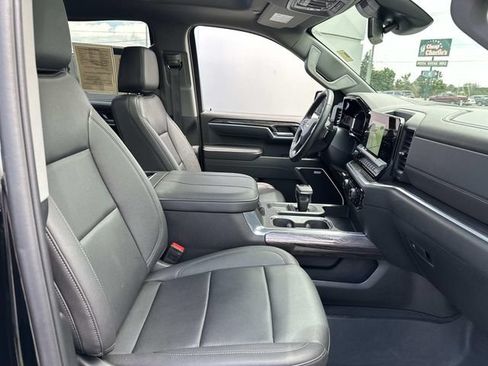 Used 2025 Chevrolet Silverado 1500 LTZ w/ LTZ Premium Package AWD/4WD image 28