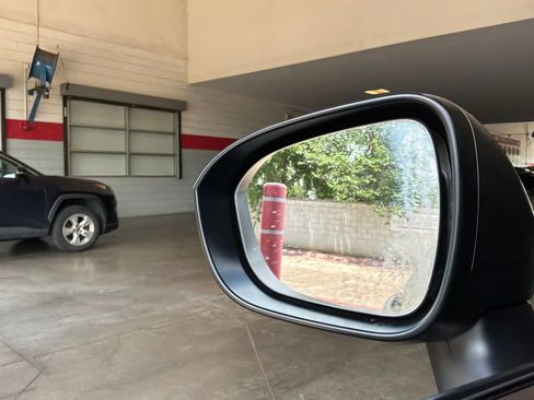 Used 2023 Nissan Rogue S FWD image 18