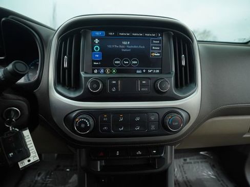 Used 2020 GMC Canyon SLE w/ Elevation Edition image 28