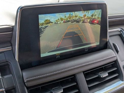 Used 2023 Chevrolet Suburban LT image 25